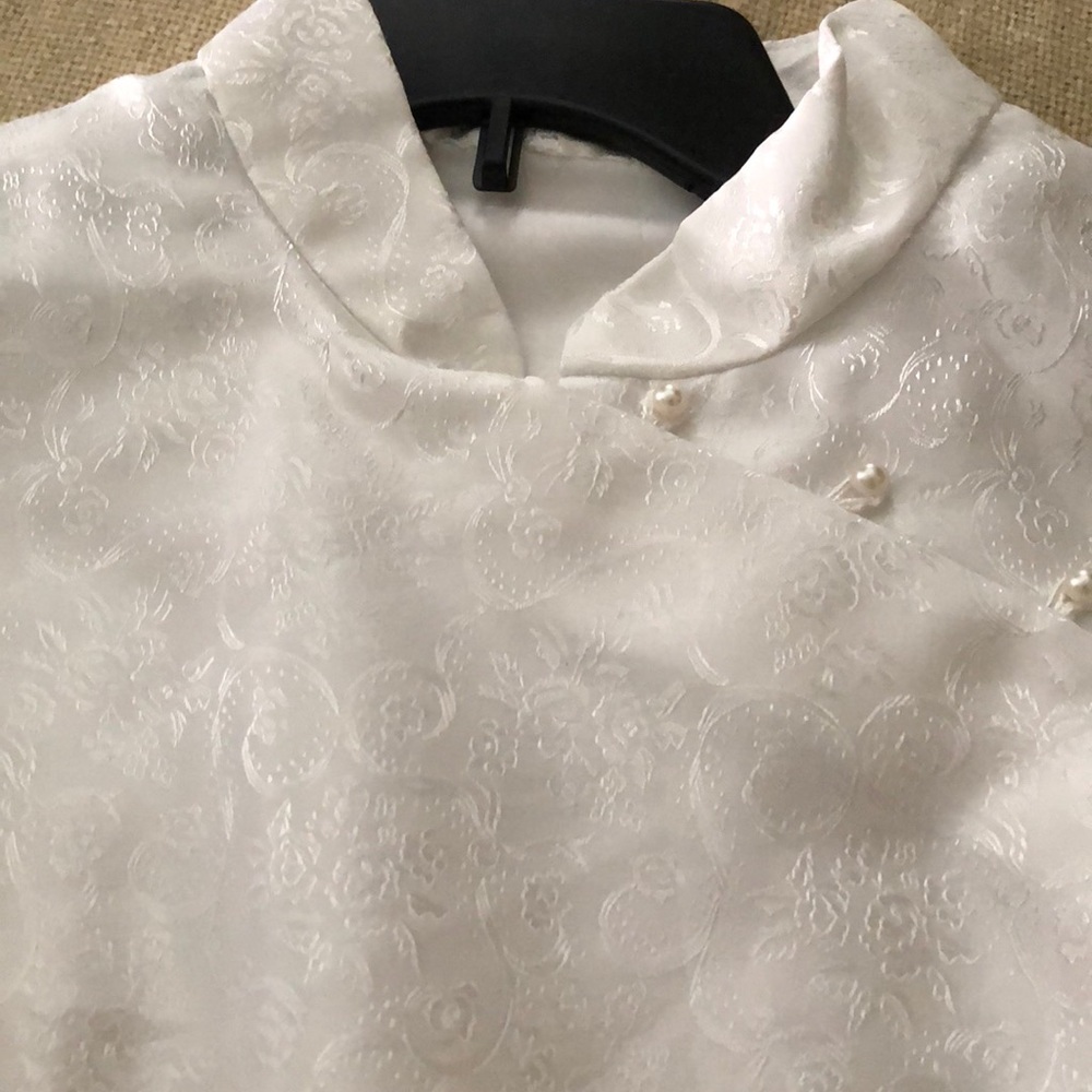 White Chinese style blouse